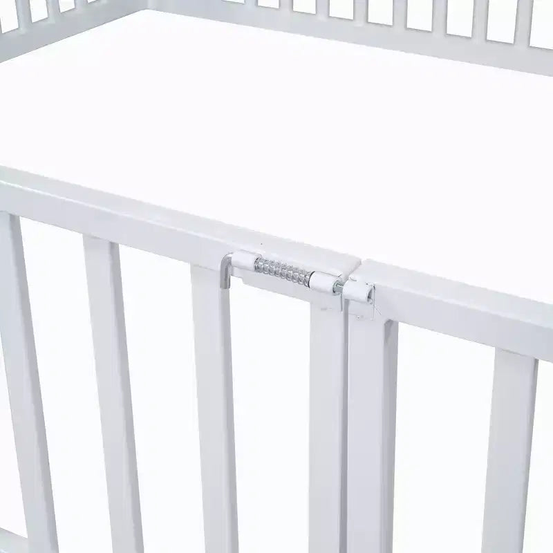 Letto a terra in metallo a forma di casetta bianco e nero con porta e ringhiere per bambini e ragazzi