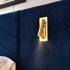 Struttura letto imbottita con testiera ad ali in velluto blu/rosso vino con luci LED e 2 comodini – Queen/King, 1 persona